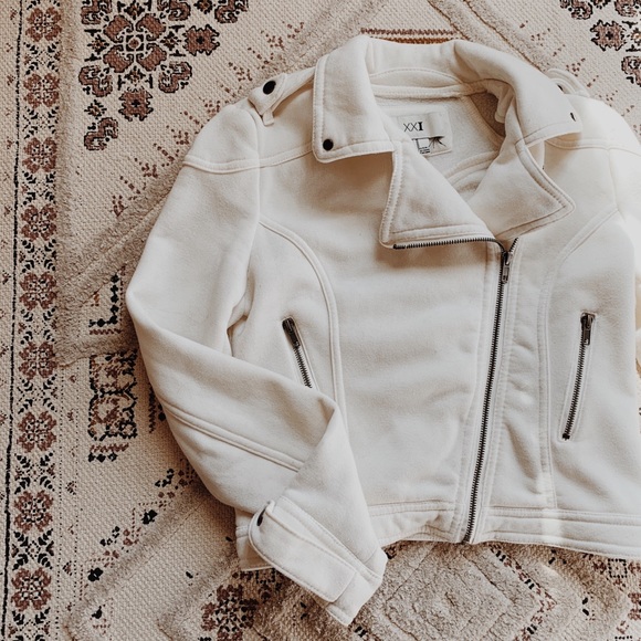 • white moto jacket • - Picture 2 of 6